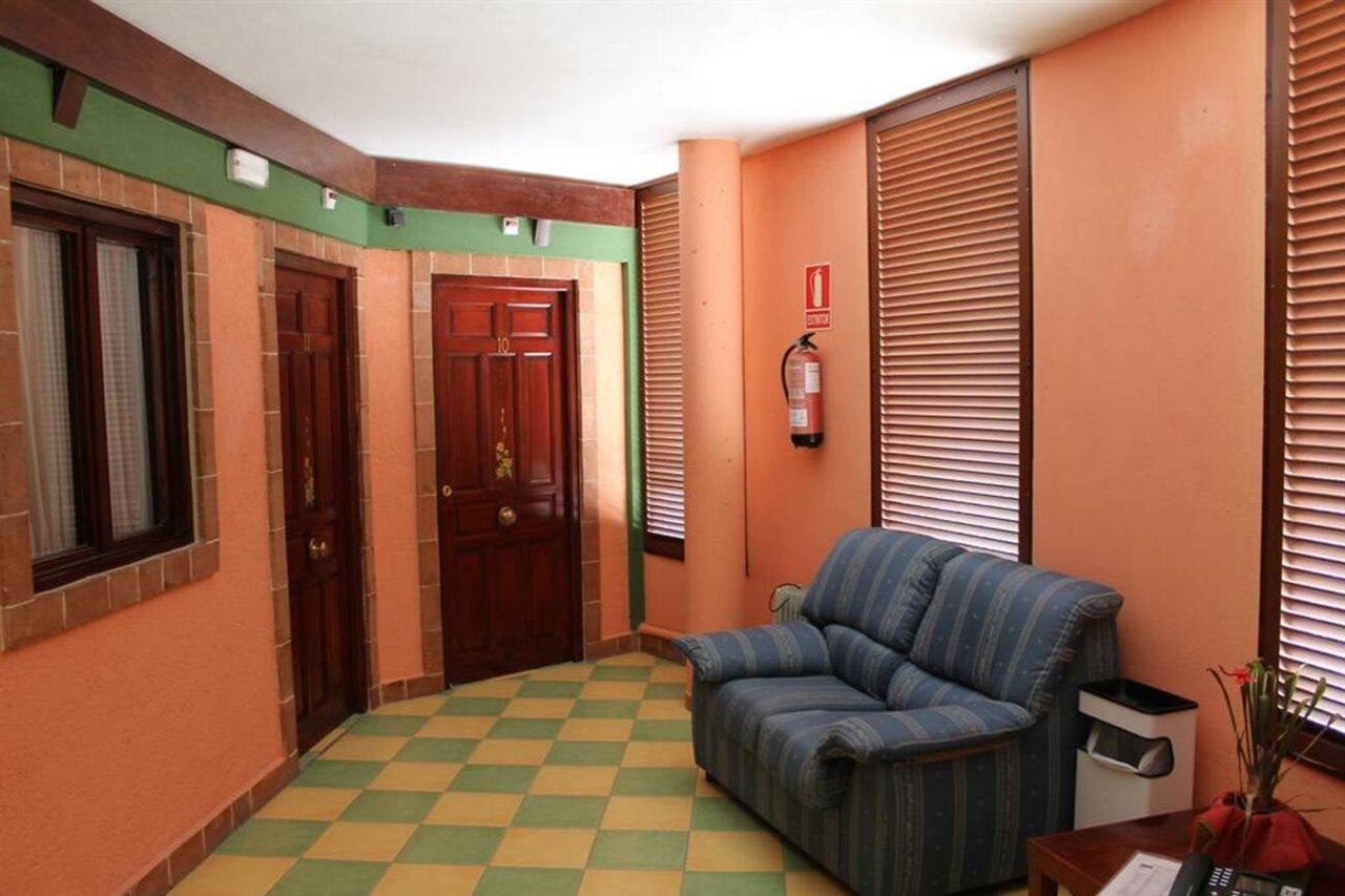Leon Dormido Rooms & Apartments โปลอป ภายนอก รูปภาพ