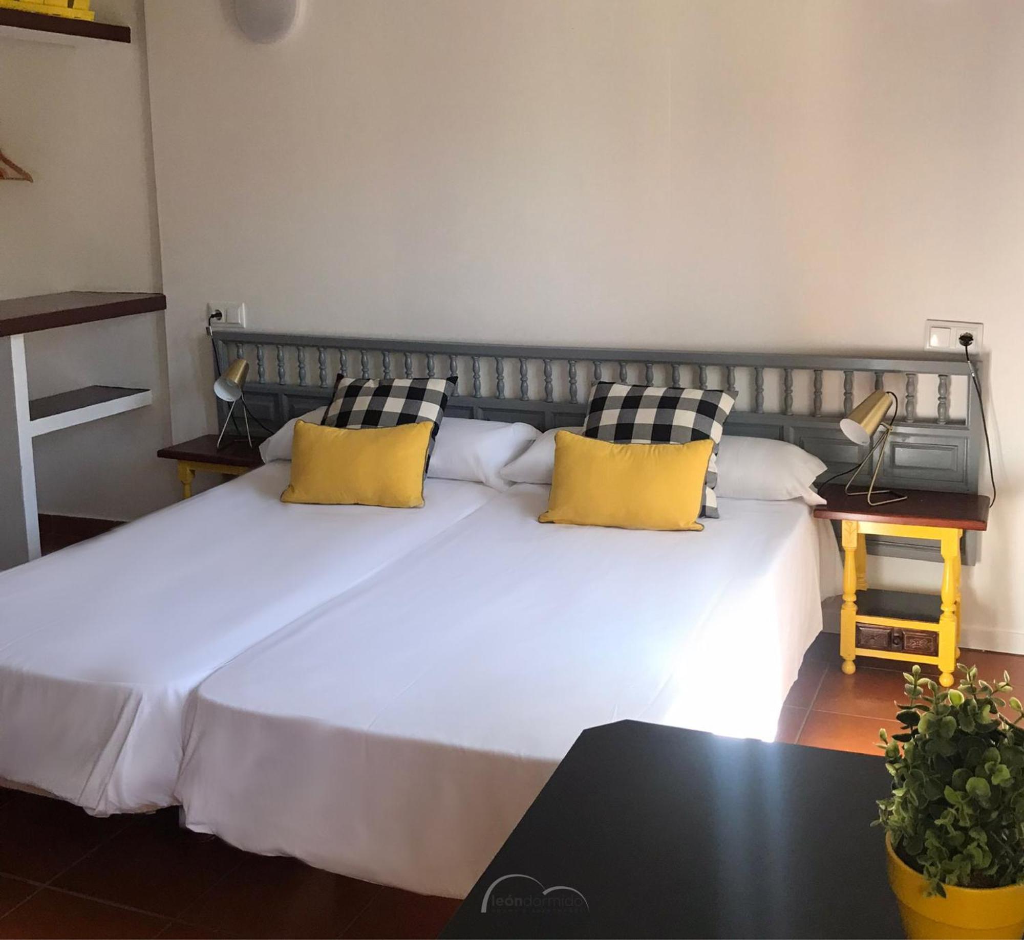 Leon Dormido Rooms & Apartments โปลอป ภายนอก รูปภาพ